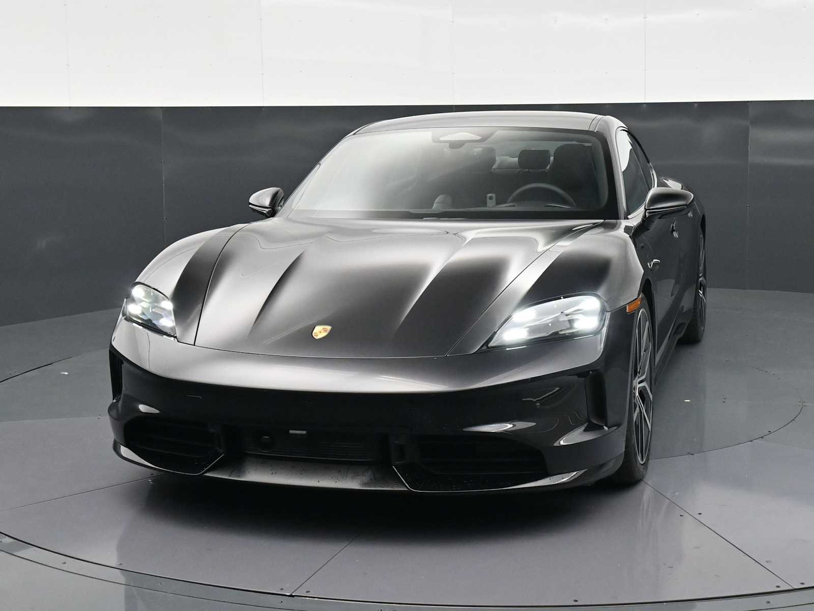 Thumbnail: 2026 Porsche Taycan - 29