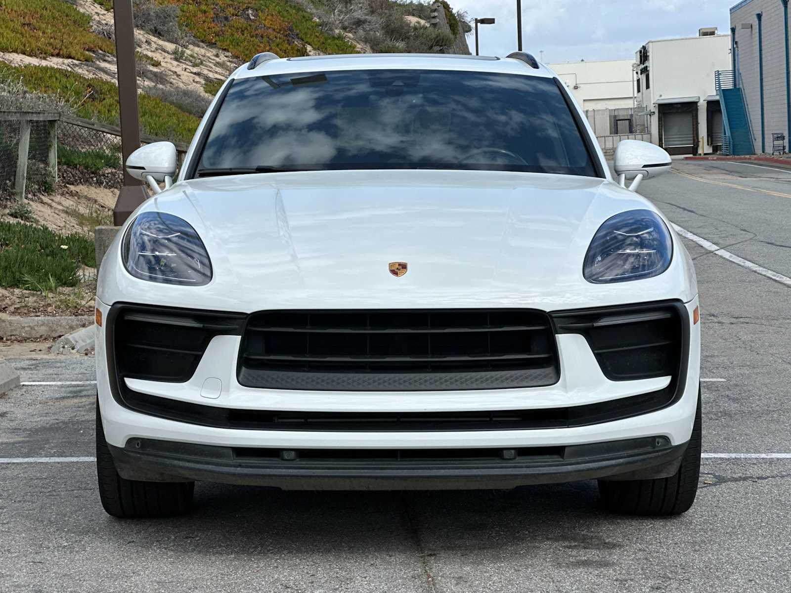 Thumbnail: 2022 Porsche Macan - 10