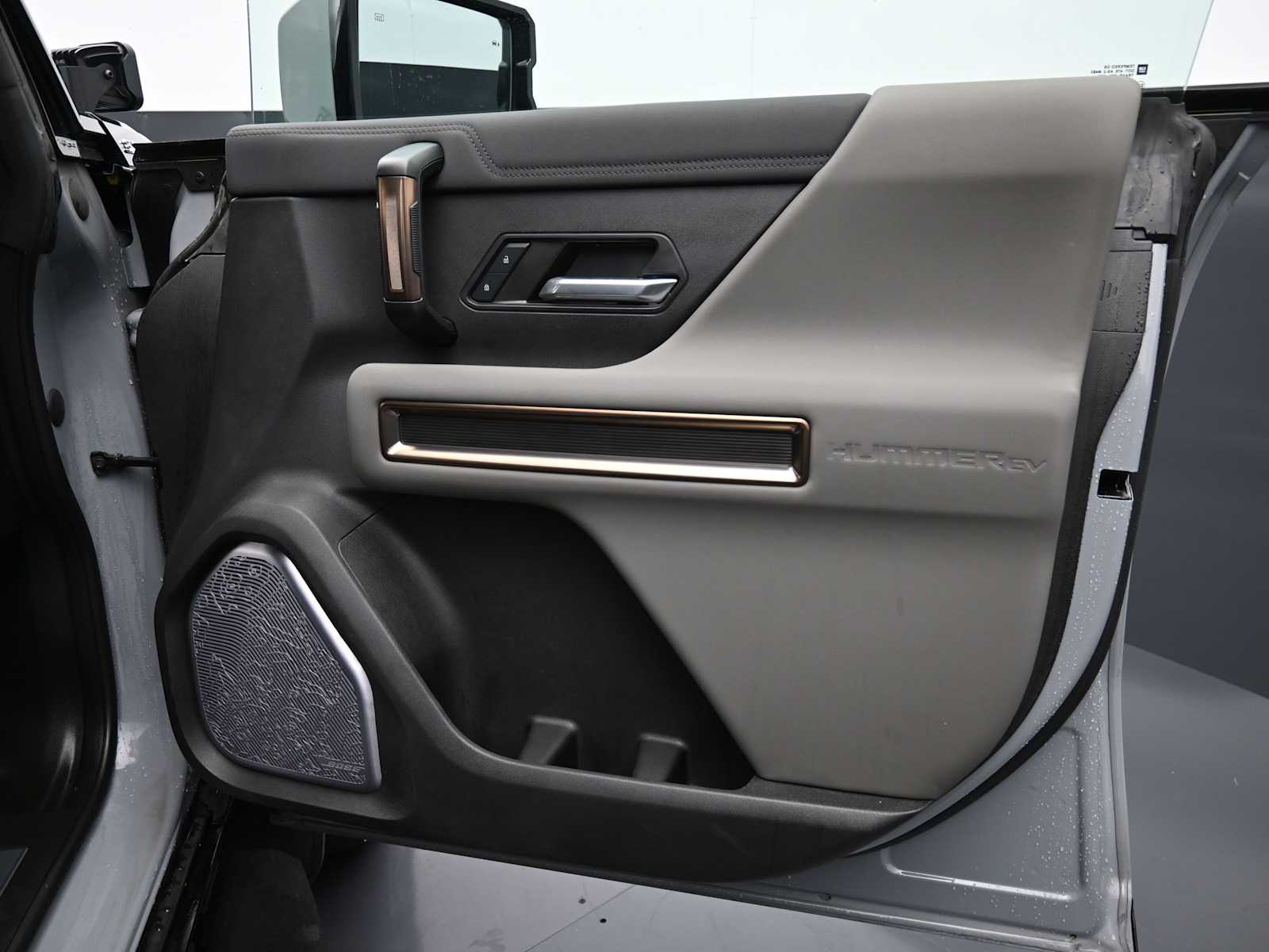 Thumbnail: 2024 GMC Hummer EV - 23