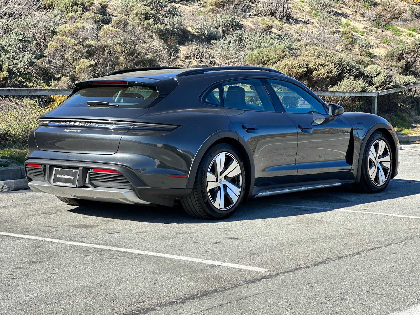 Thumbnail: 2025 Porsche Taycan - 7