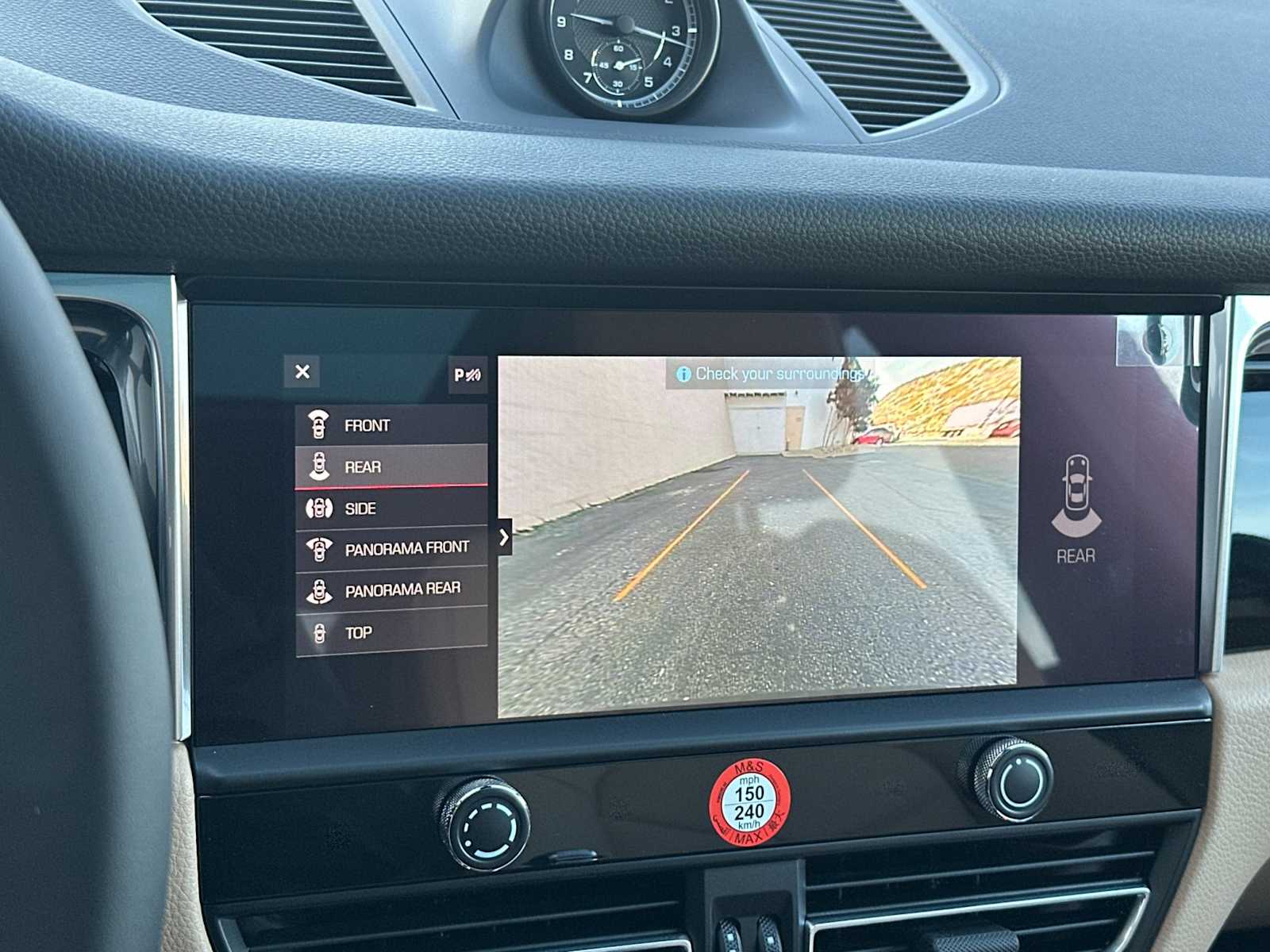 Thumbnail: 2026 Porsche Macan - 21