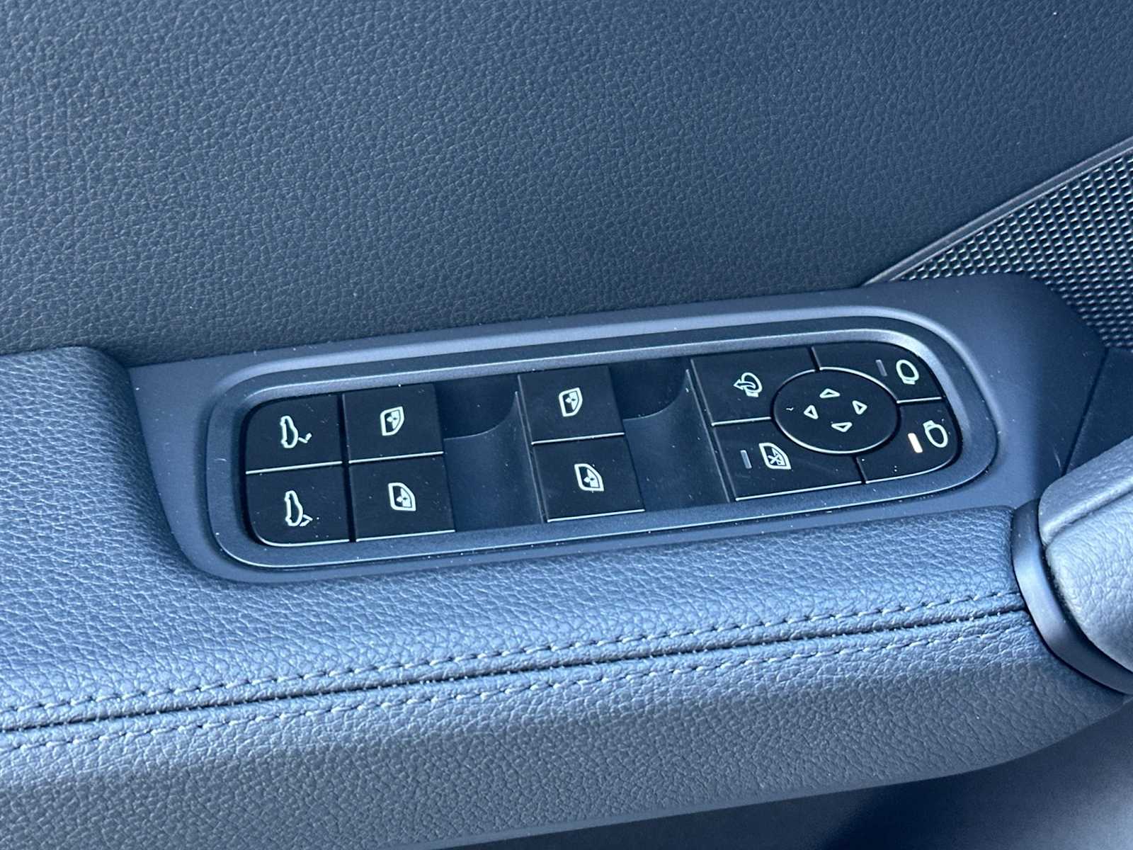 Thumbnail: 2026 Porsche  - 13