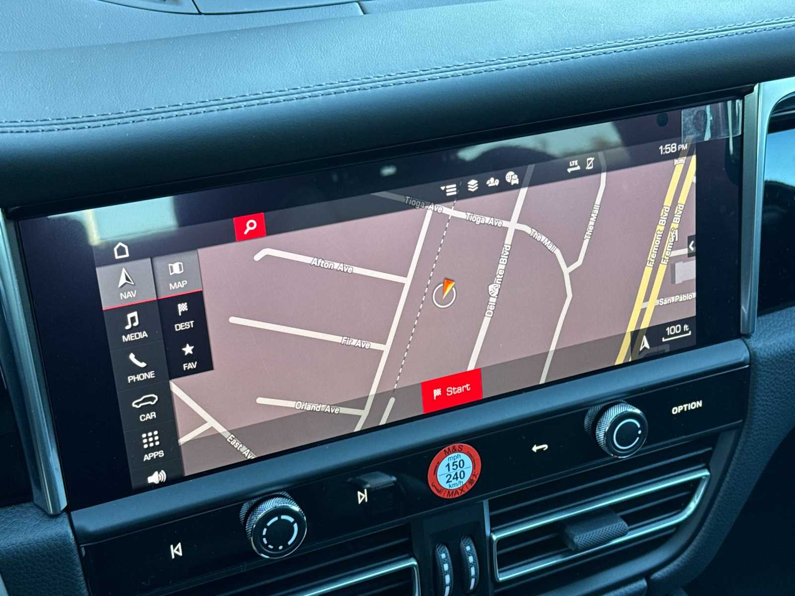 Thumbnail: 2026 Porsche Macan - 20