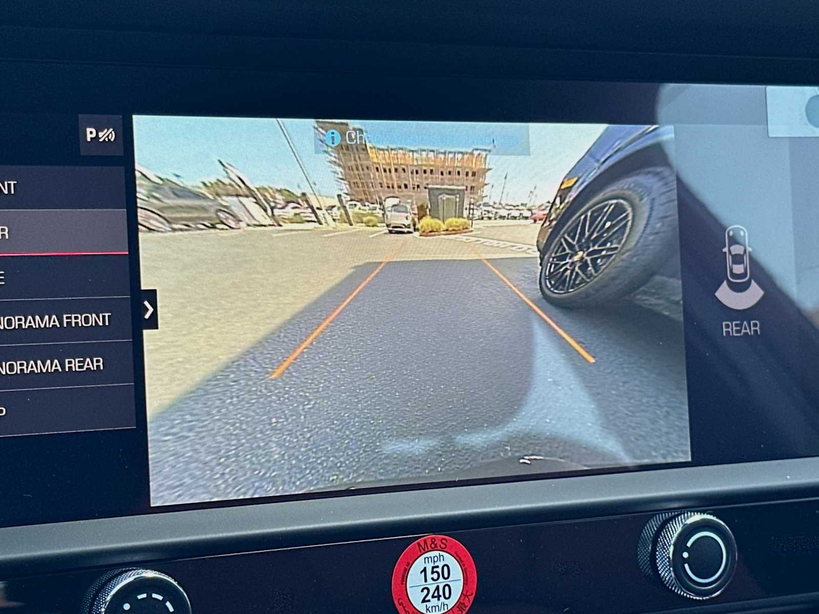 Thumbnail: 2024 Porsche Macan - 21