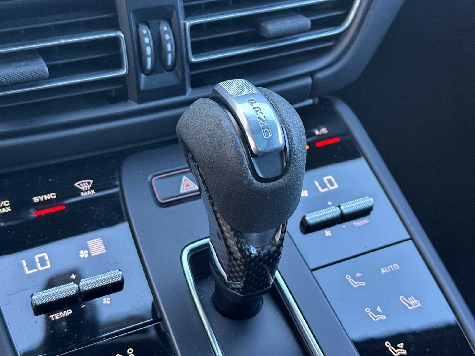 Thumbnail: 2023 Porsche Macan - 22