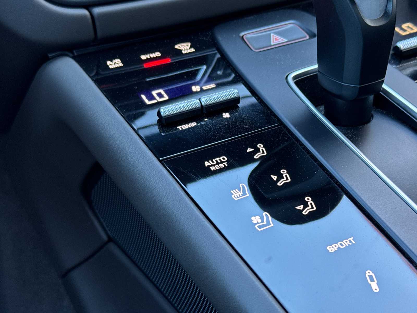 Thumbnail: 2023 Porsche Macan - 22