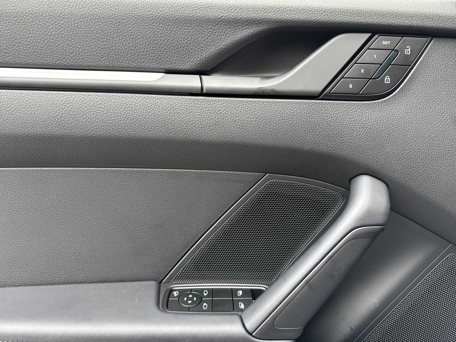 Thumbnail: 2025 Porsche 911 - 12