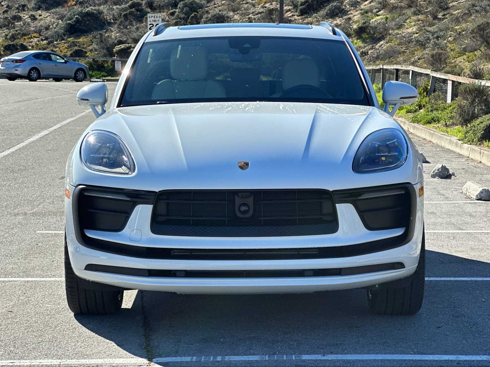 Thumbnail: 2025 Porsche Macan - 11