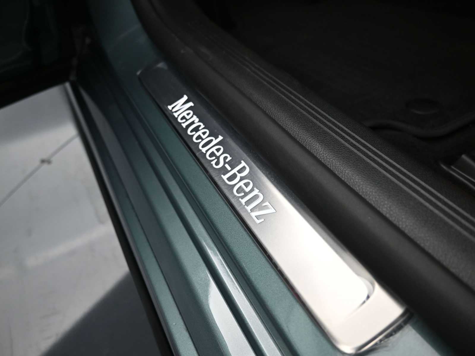 Thumbnail: 2025 Mercedes-Benz E-Class - 17