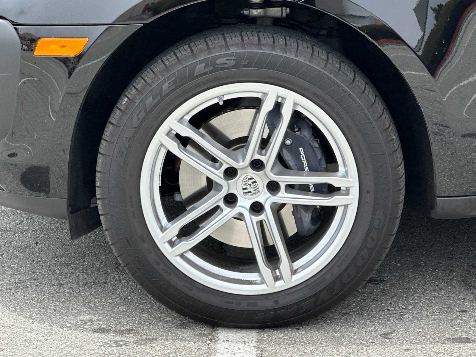 Thumbnail: 2025 Porsche Macan - 24