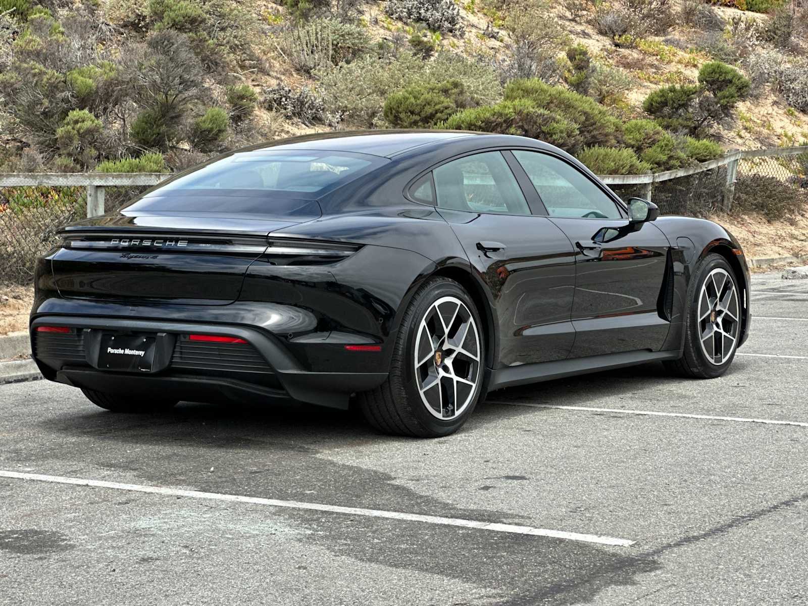 Thumbnail: 2025 Porsche Taycan - 7