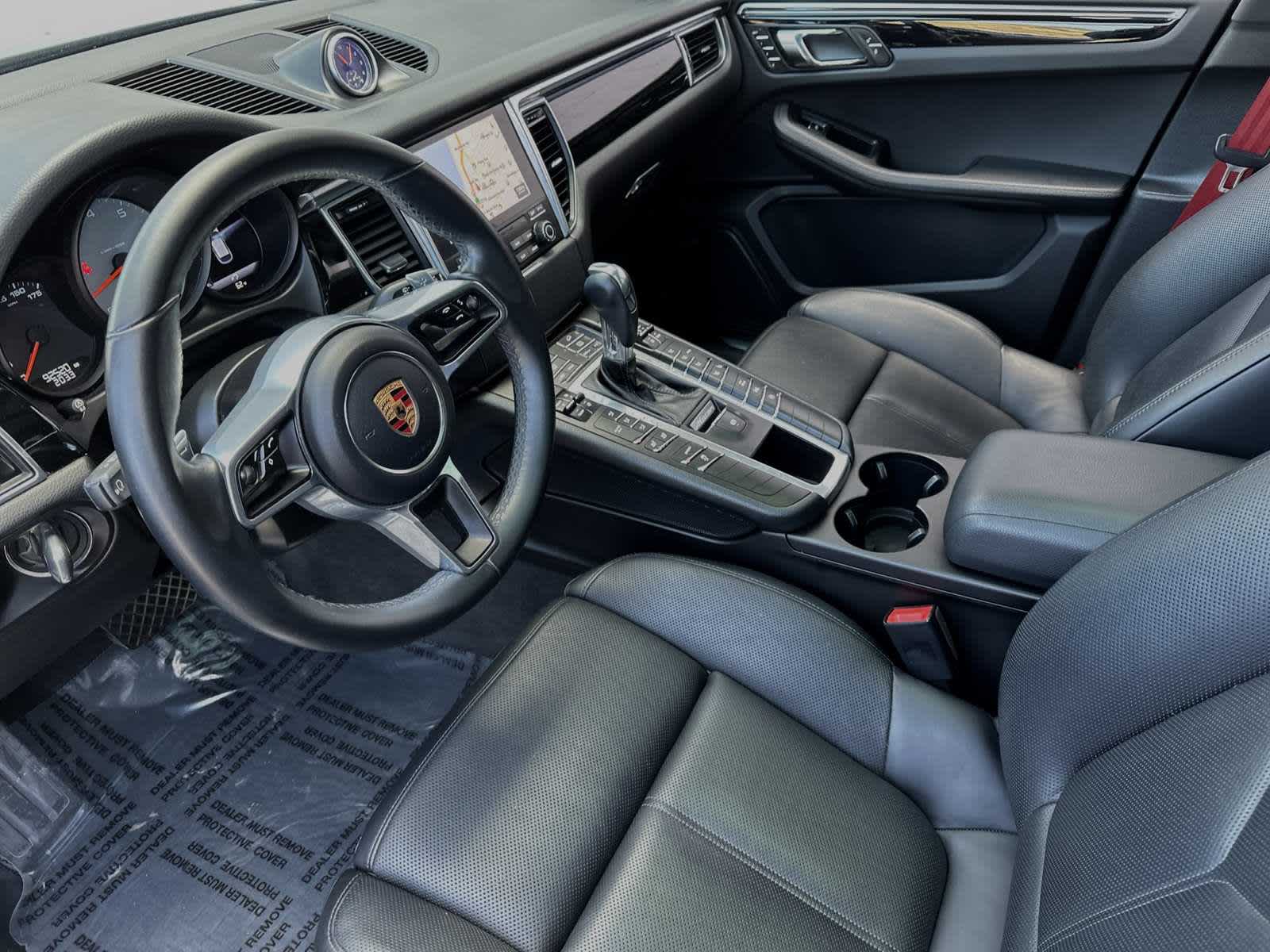2017 Porsche Macan S 11