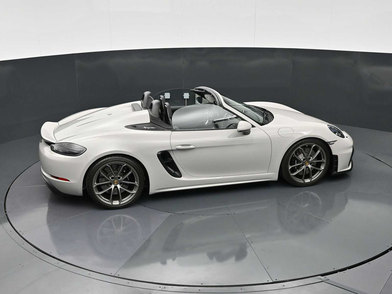 Thumbnail: 2023 Porsche  - 35