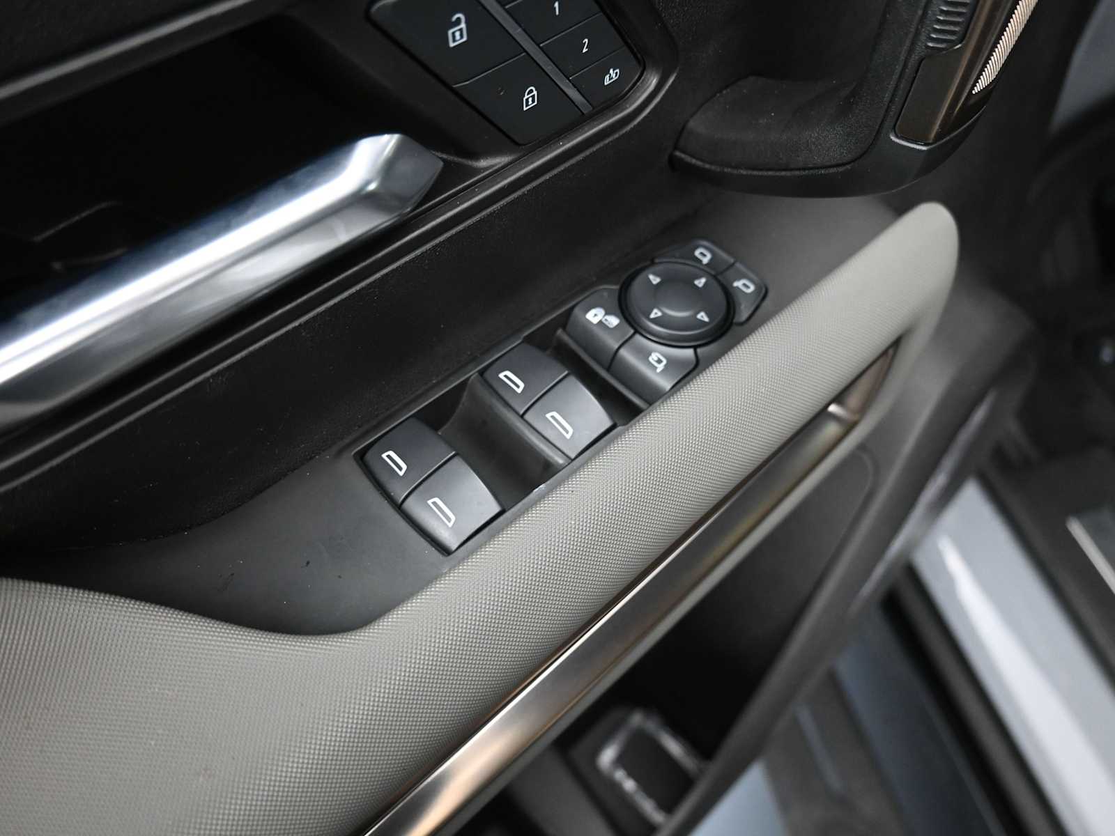 Thumbnail: 2024 GMC Hummer EV - 8