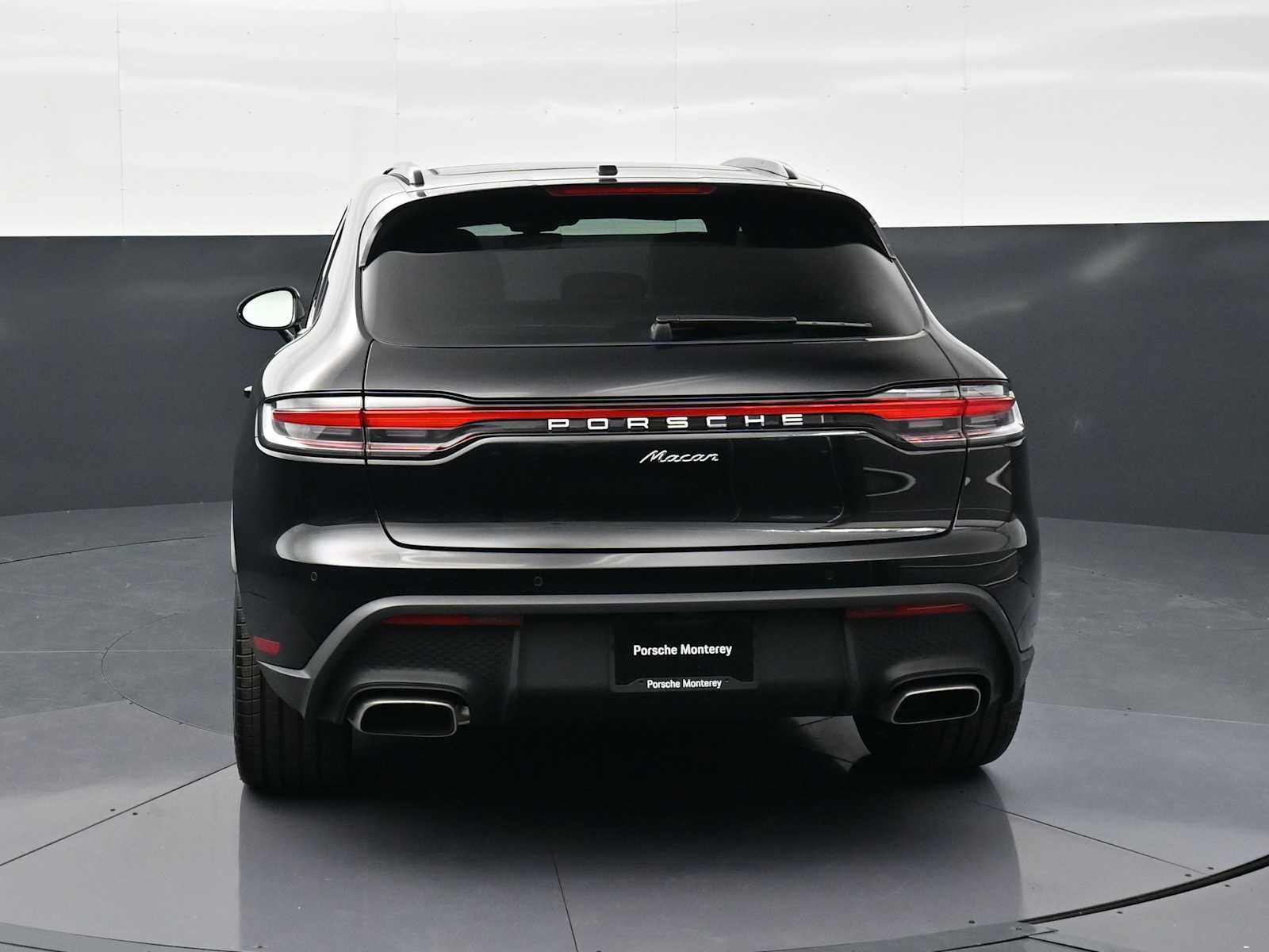 Thumbnail: 2025 Porsche Macan - 27