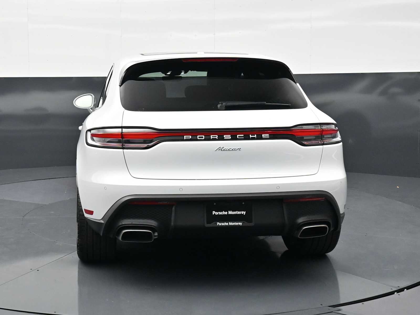 Thumbnail: 2026 Porsche Macan - 25
