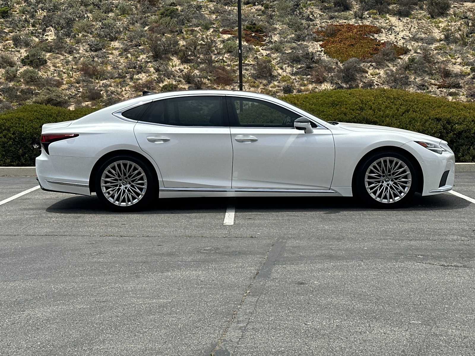 Thumbnail: 2024 Lexus LS - 9