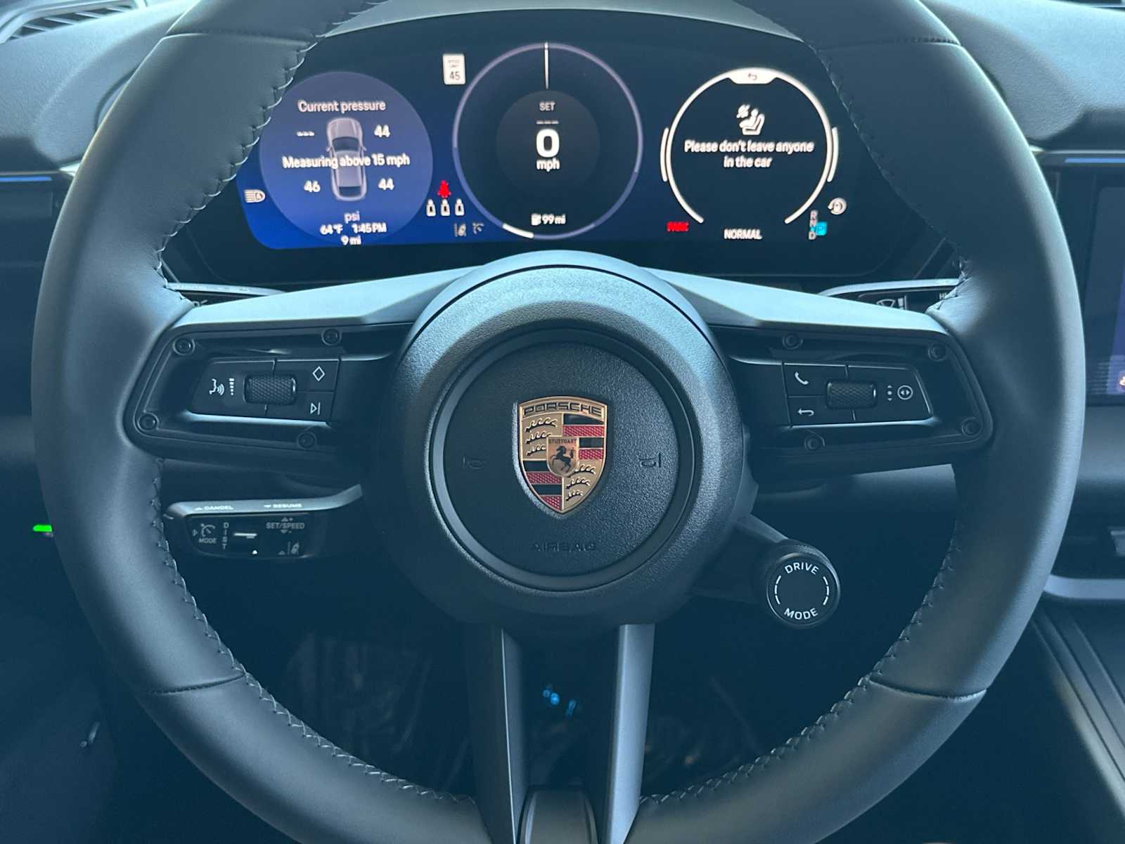 Thumbnail: 2025 Porsche Macan - 23