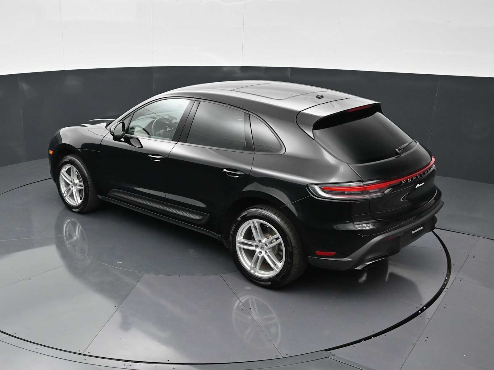 Thumbnail: 2024 Porsche Macan - 28