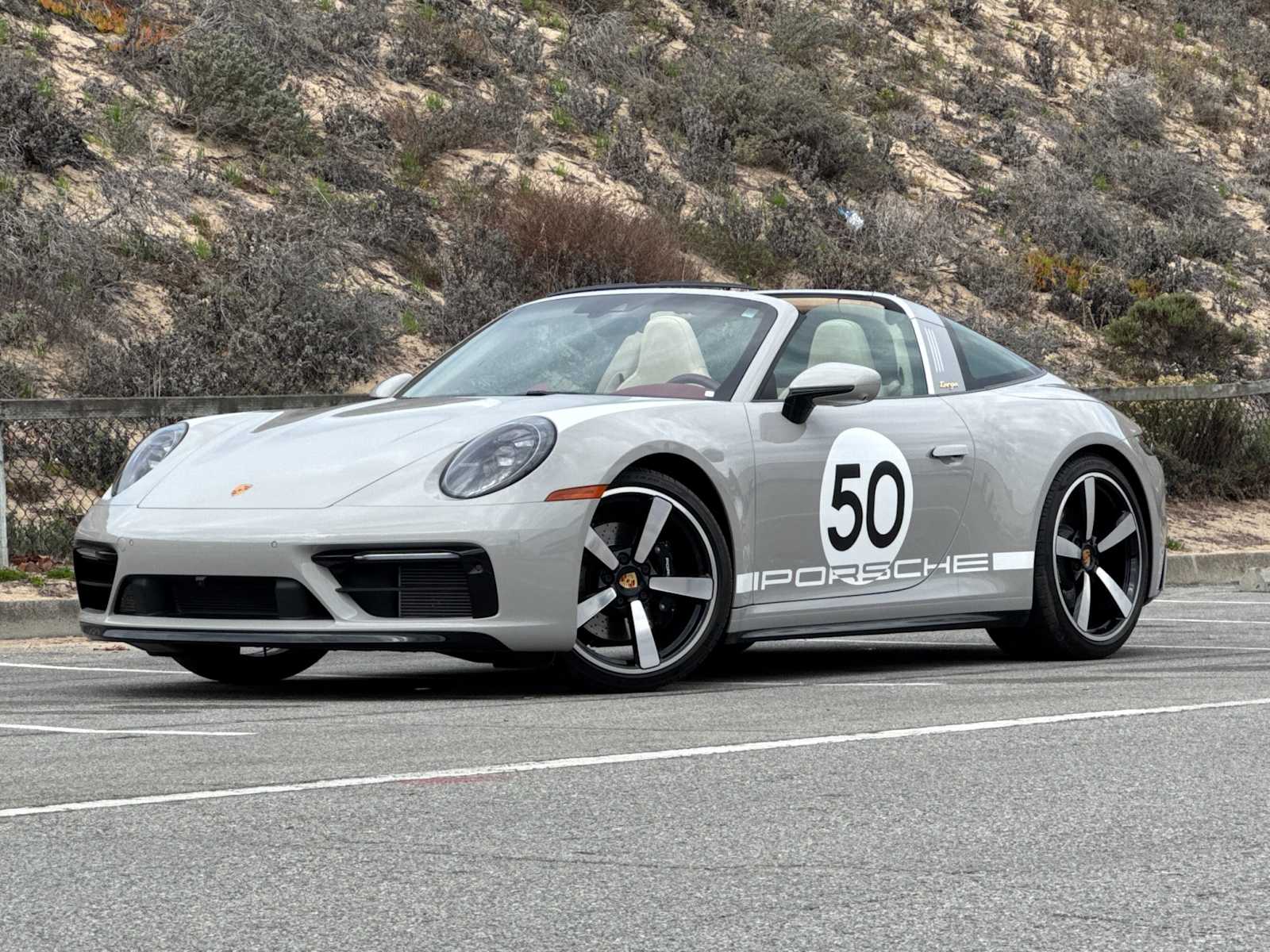 Thumbnail: 2021 Porsche 911 - 1