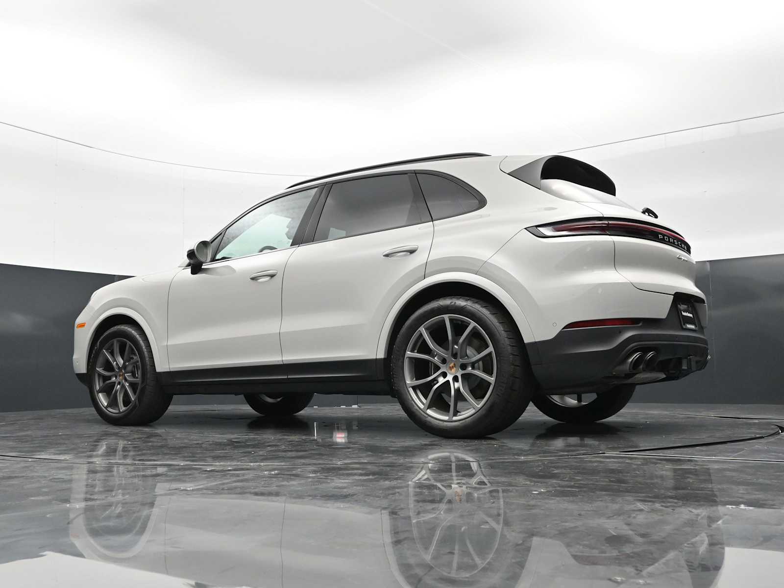 Thumbnail: 2025 Porsche Cayenne - 37