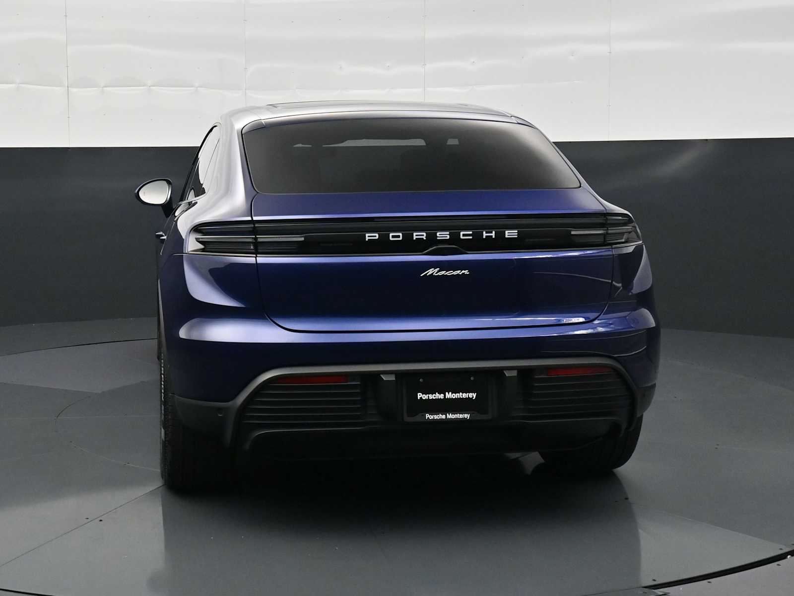 Thumbnail: 2026 Porsche Macan - 24