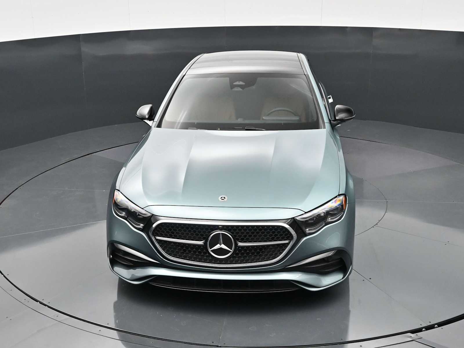 Thumbnail: 2025 Mercedes-Benz E-Class - 40