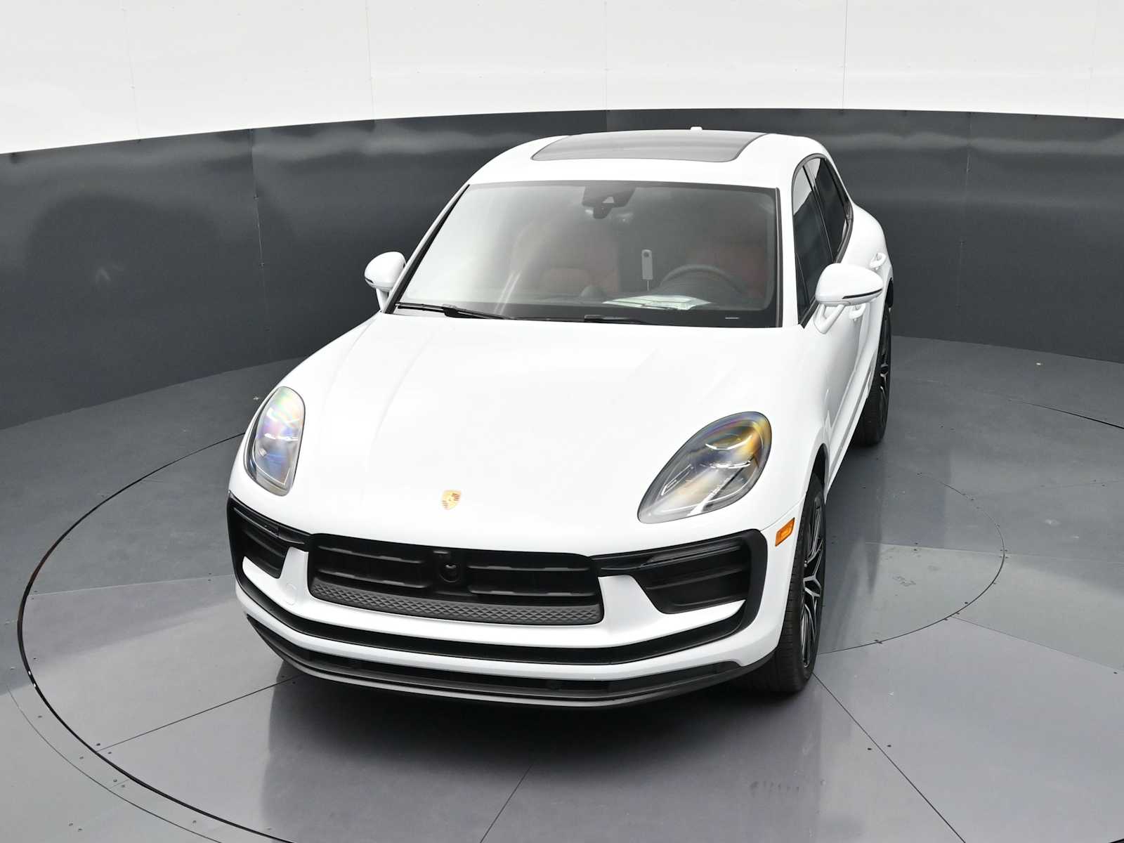 Thumbnail: 2026 Porsche Macan - 37