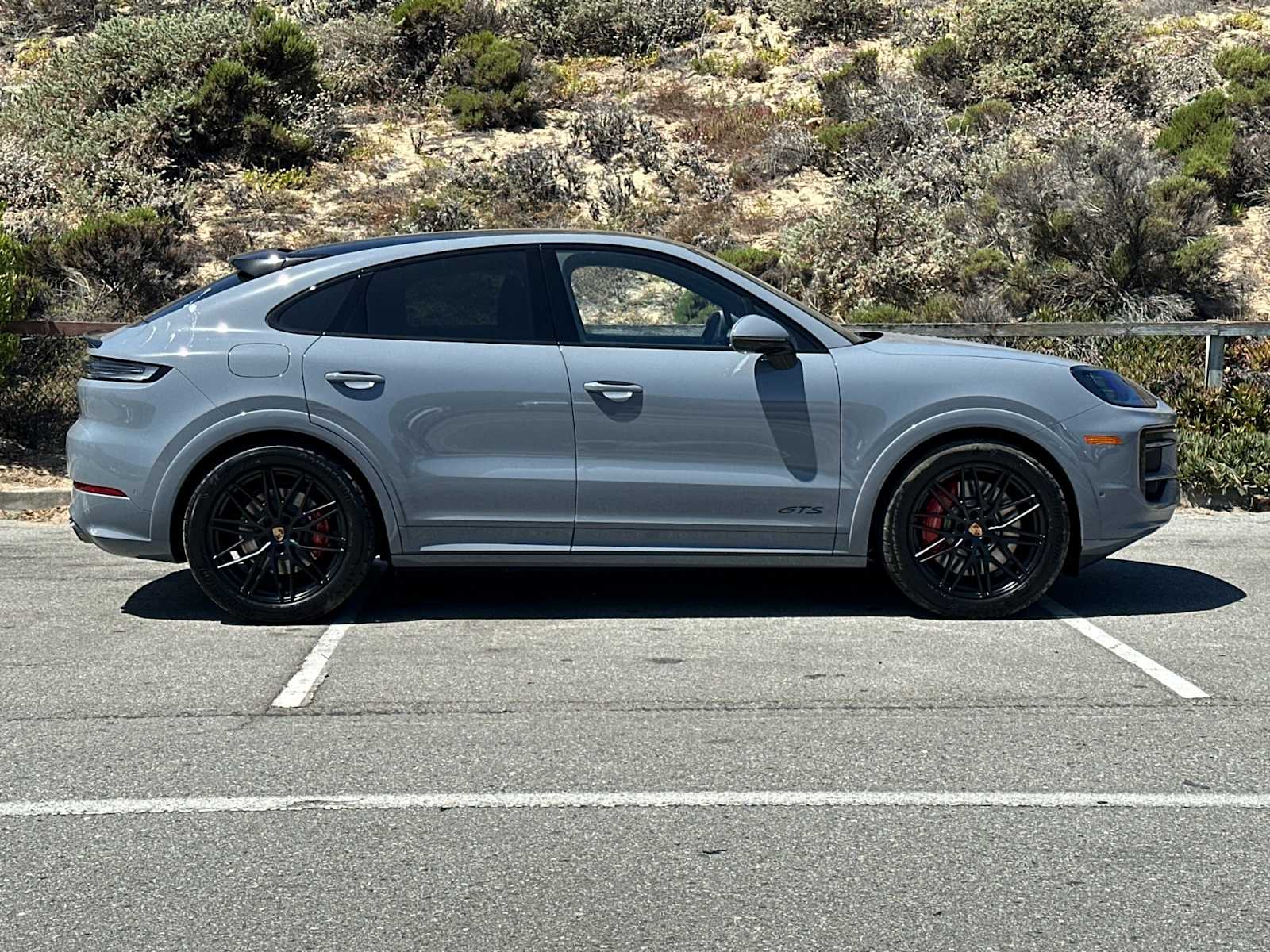 Thumbnail: 2025 Porsche  - 9