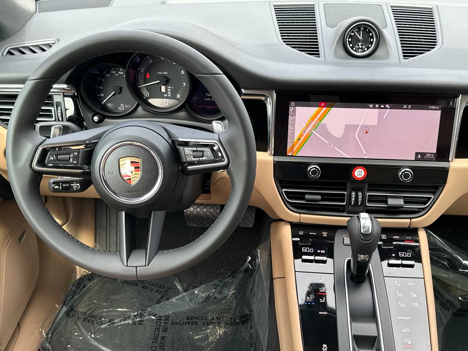 Thumbnail: 2026 Porsche Macan - 15