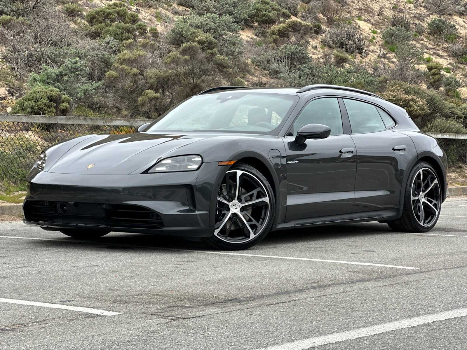 Thumbnail: 2025 Porsche Taycan - 1