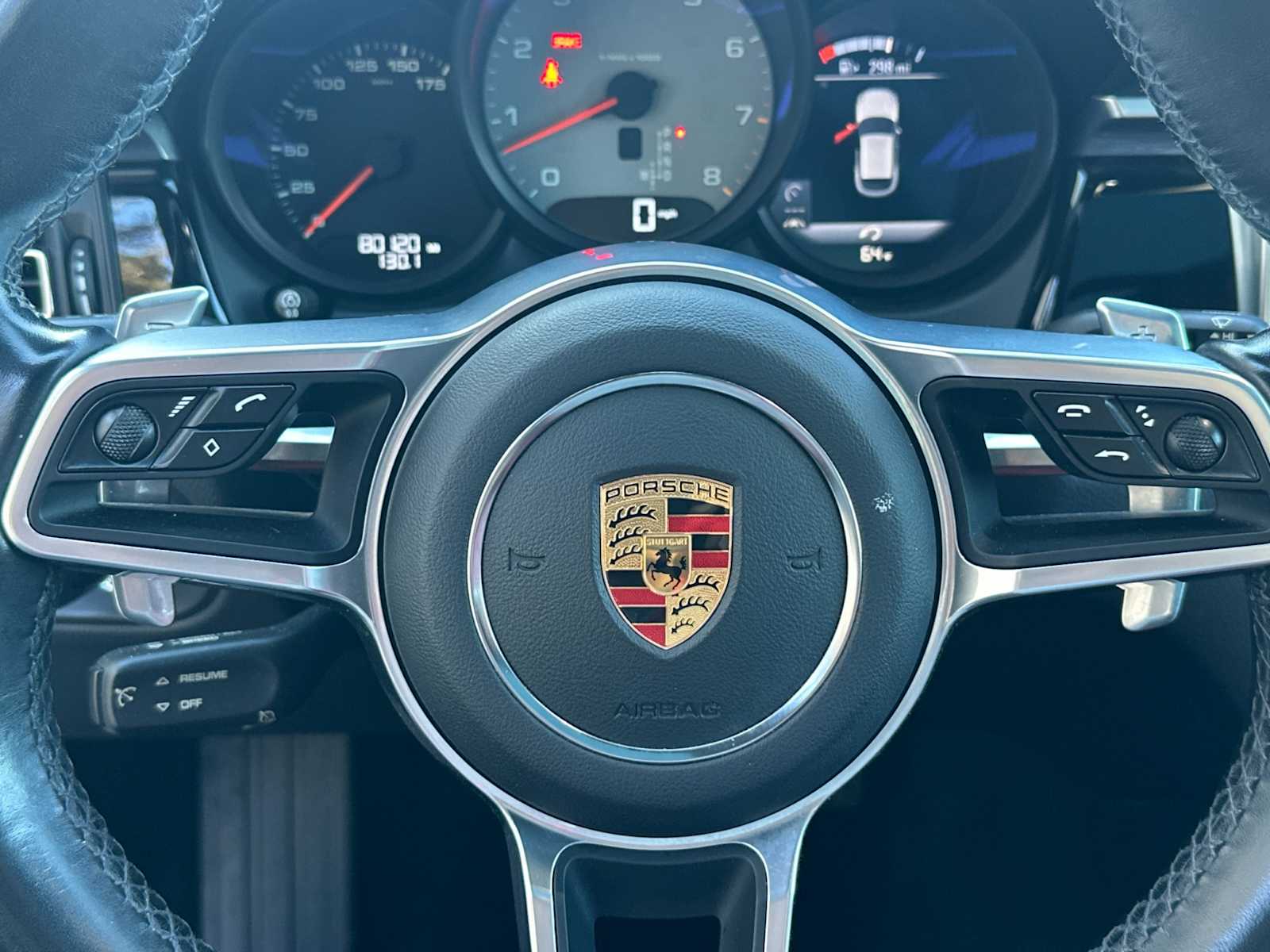 Thumbnail: 2021 Porsche Macan - 25