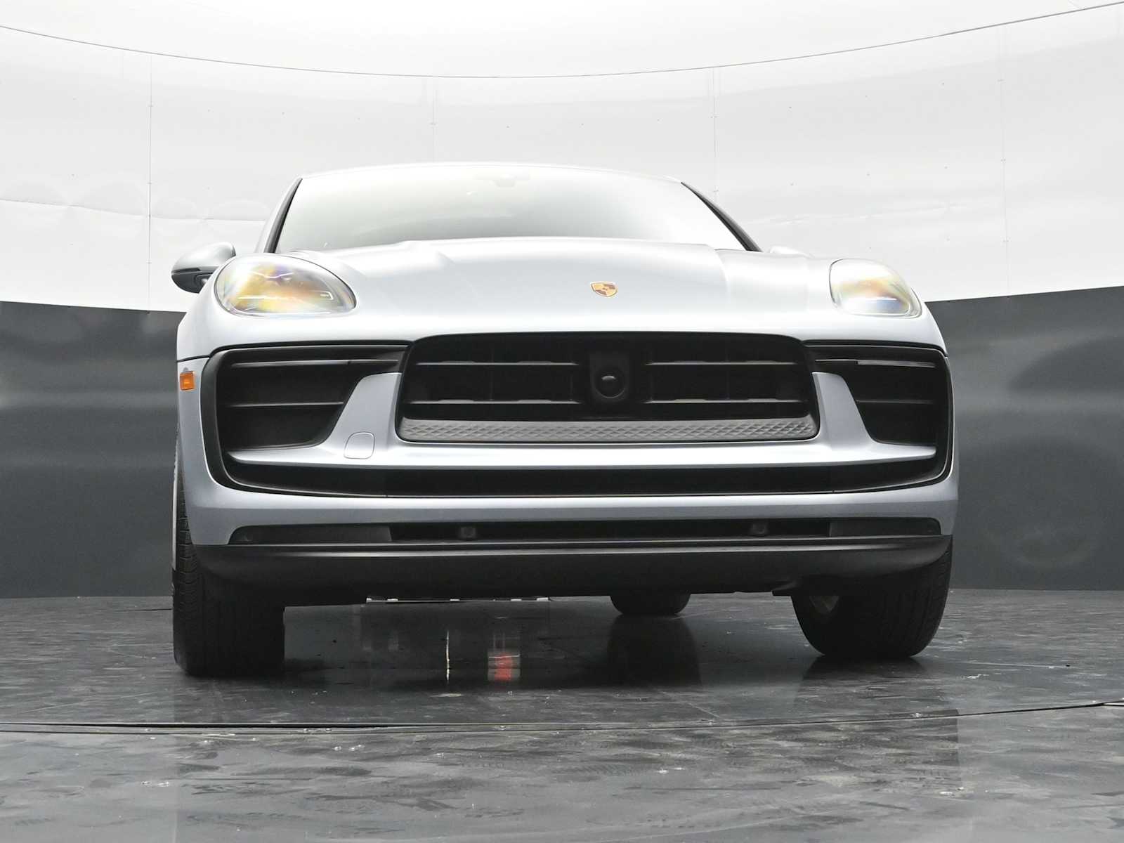 2025 Porsche Macan Base - Photo 43