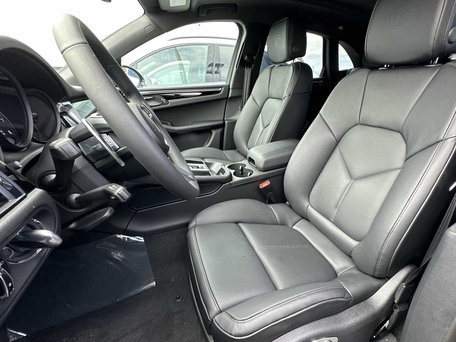 Thumbnail: 2024 Porsche Macan - 5