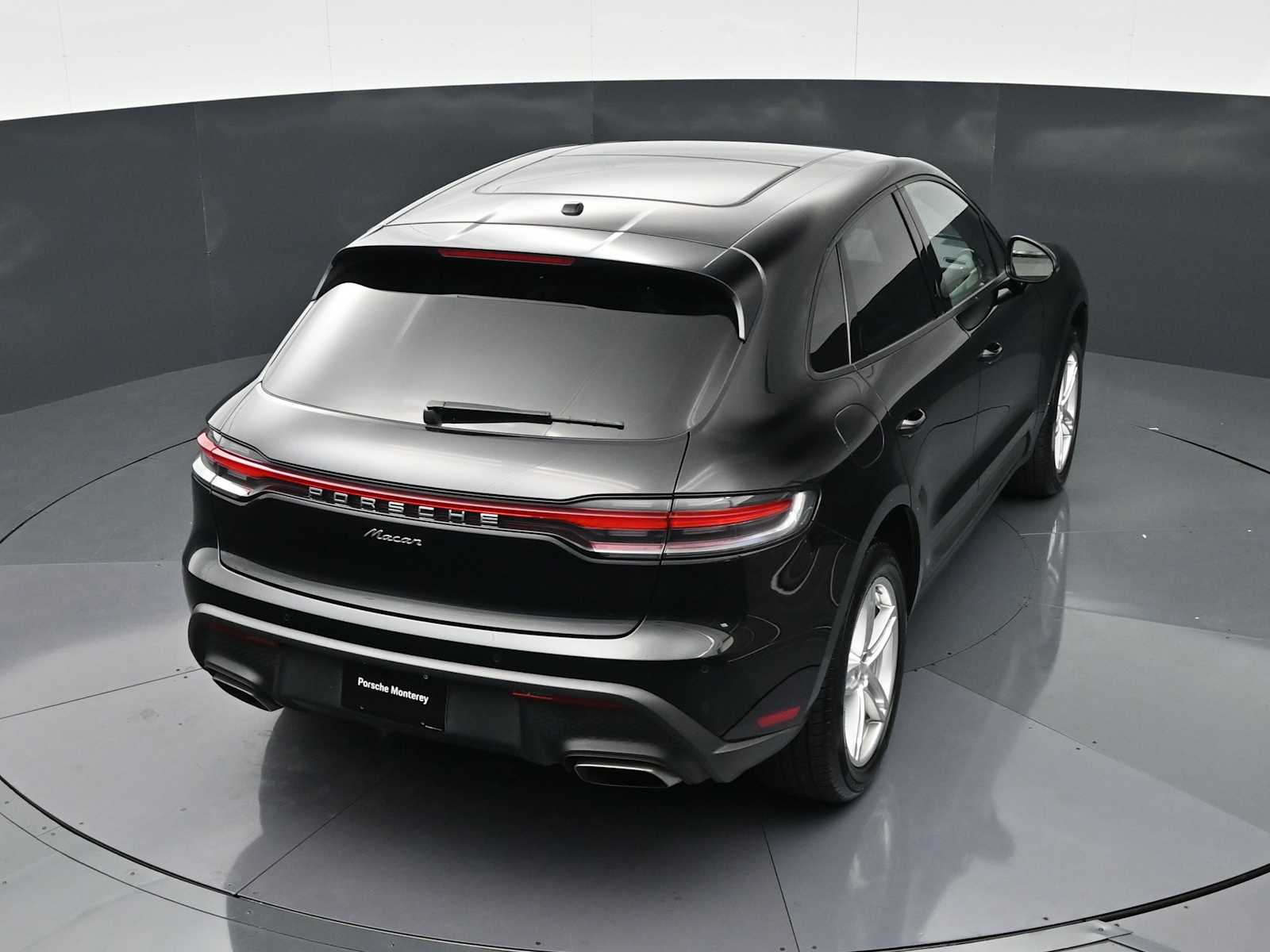 Thumbnail: 2024 Porsche Macan - 30