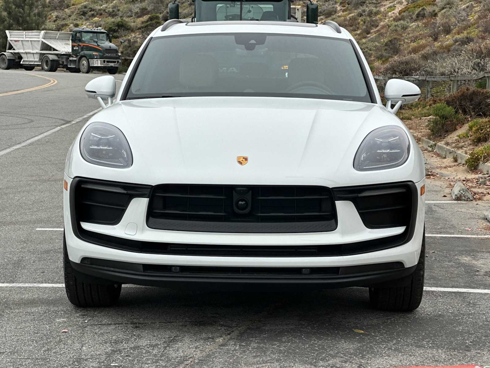 Thumbnail: 2025 Porsche Macan - 11