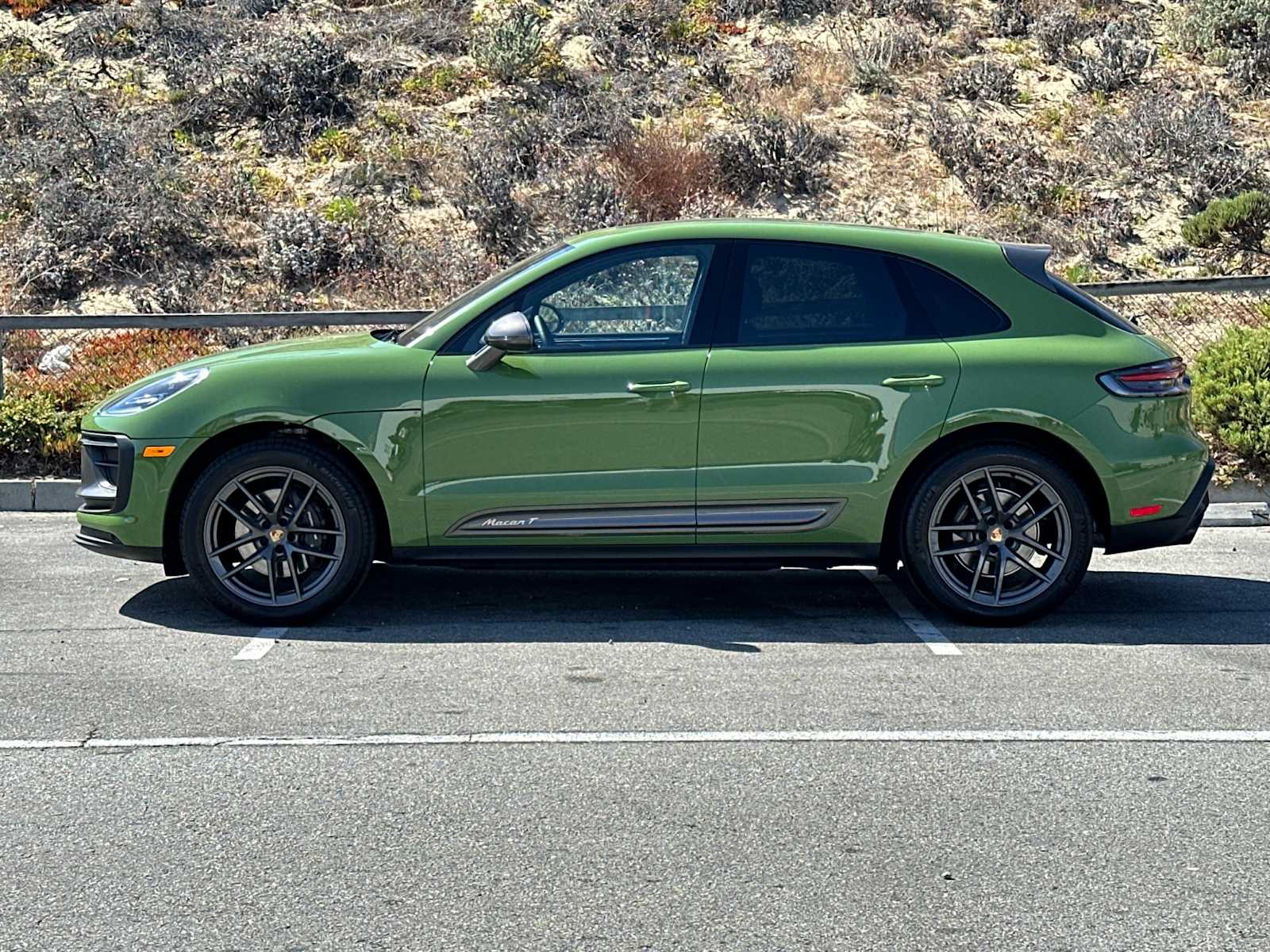 Thumbnail: 2024 Porsche Macan - 2