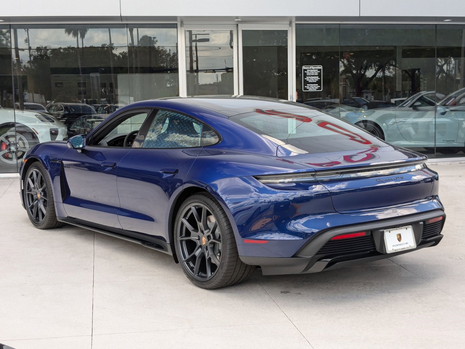 2025 Porsche Taycan GTS photo 3