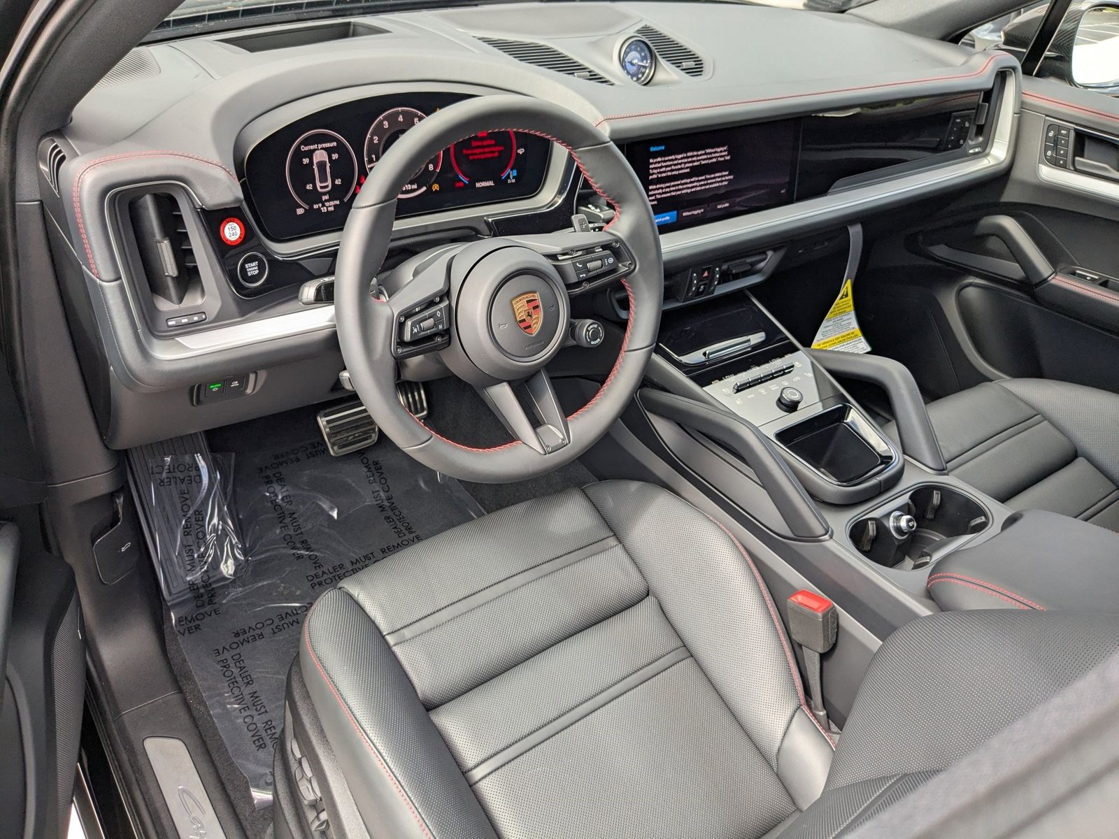 2026 Porsche Cayenne Coupe S photo 2