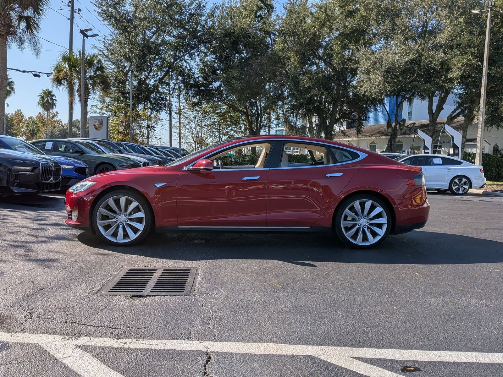 2015 Tesla Model S 85 photo 2