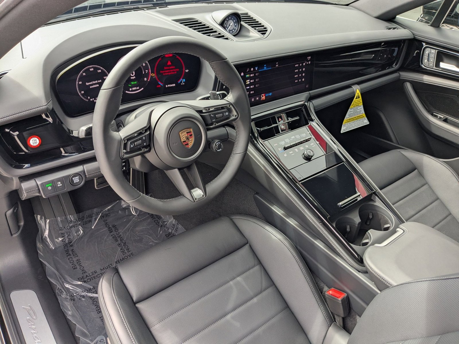 2026 Porsche Panamera E-Hybrid 4 photo 4