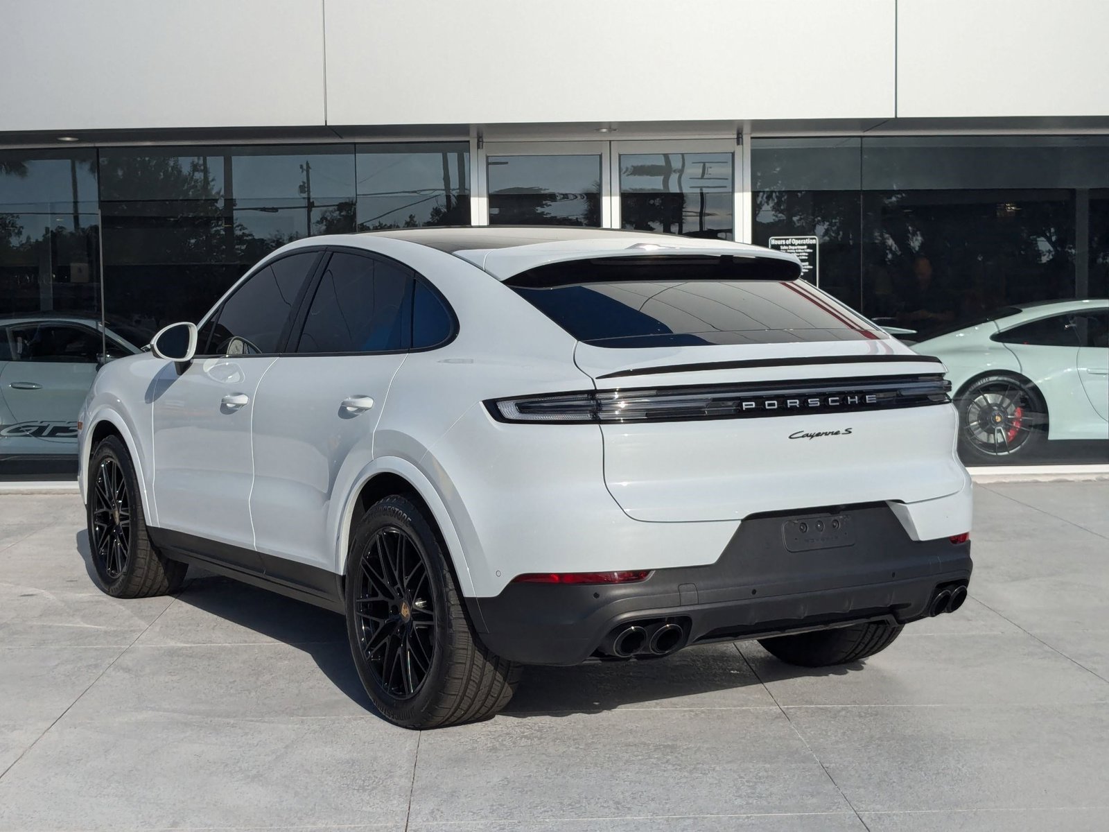 2024 Porsche Cayenne Coupe S photo 3