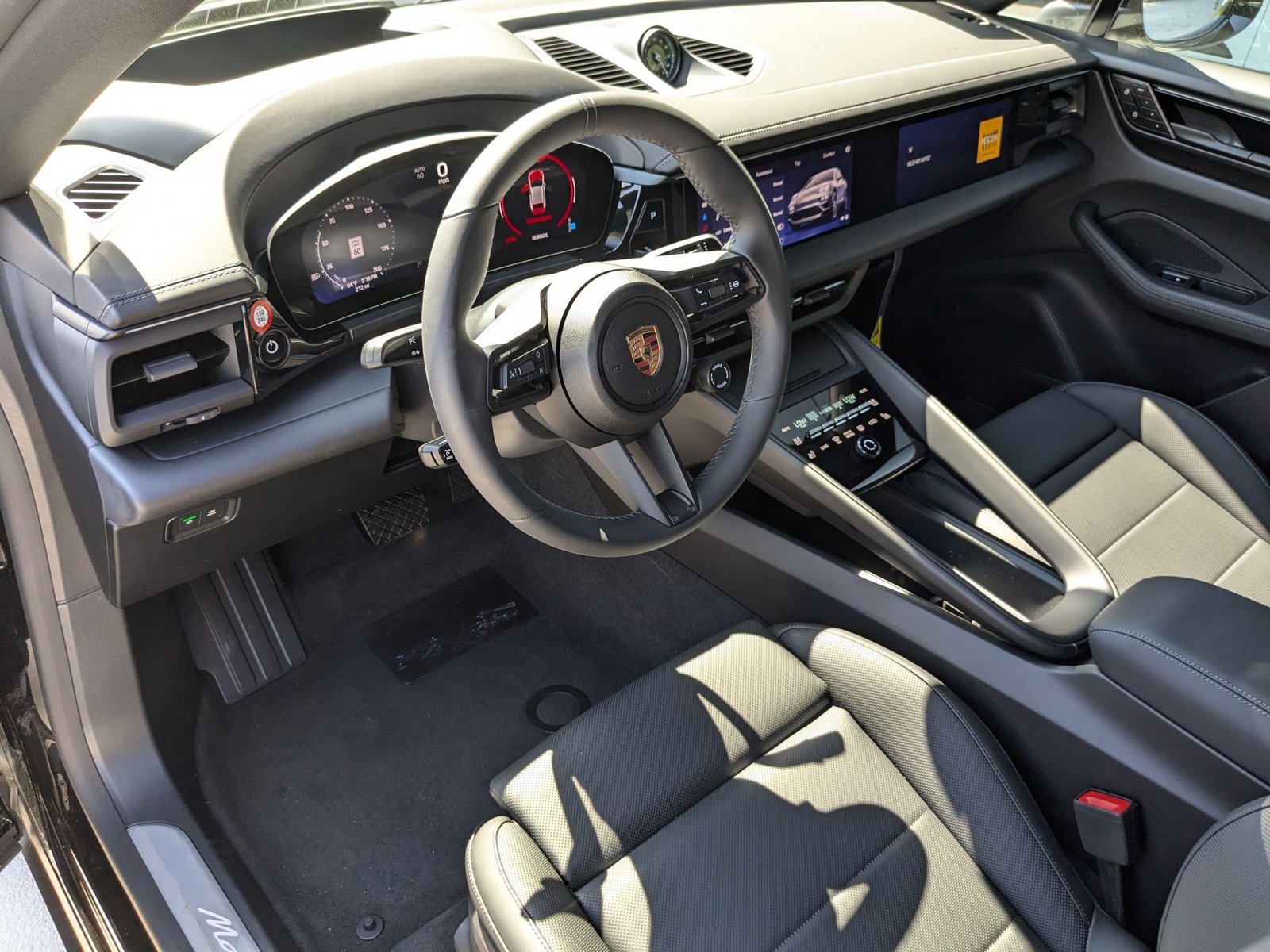 2024 Porsche Macan Electric 4 photo 4