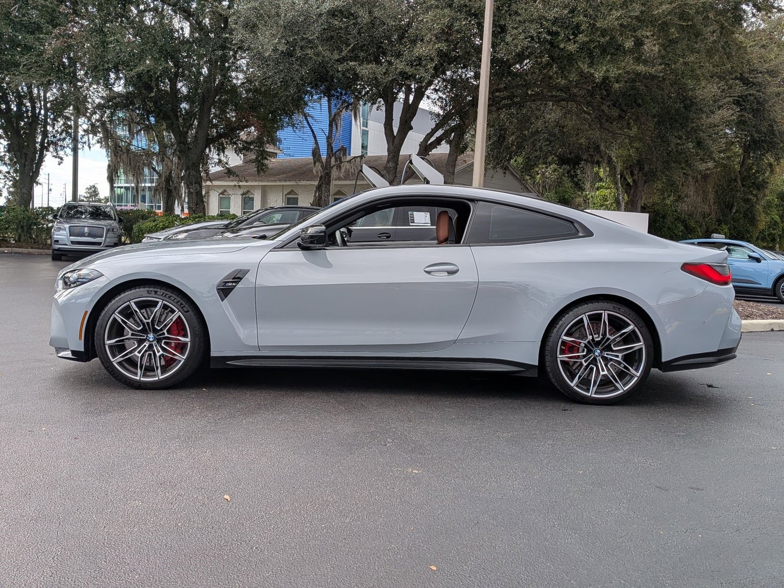 2024 Bmw M4 Coupe photo 2