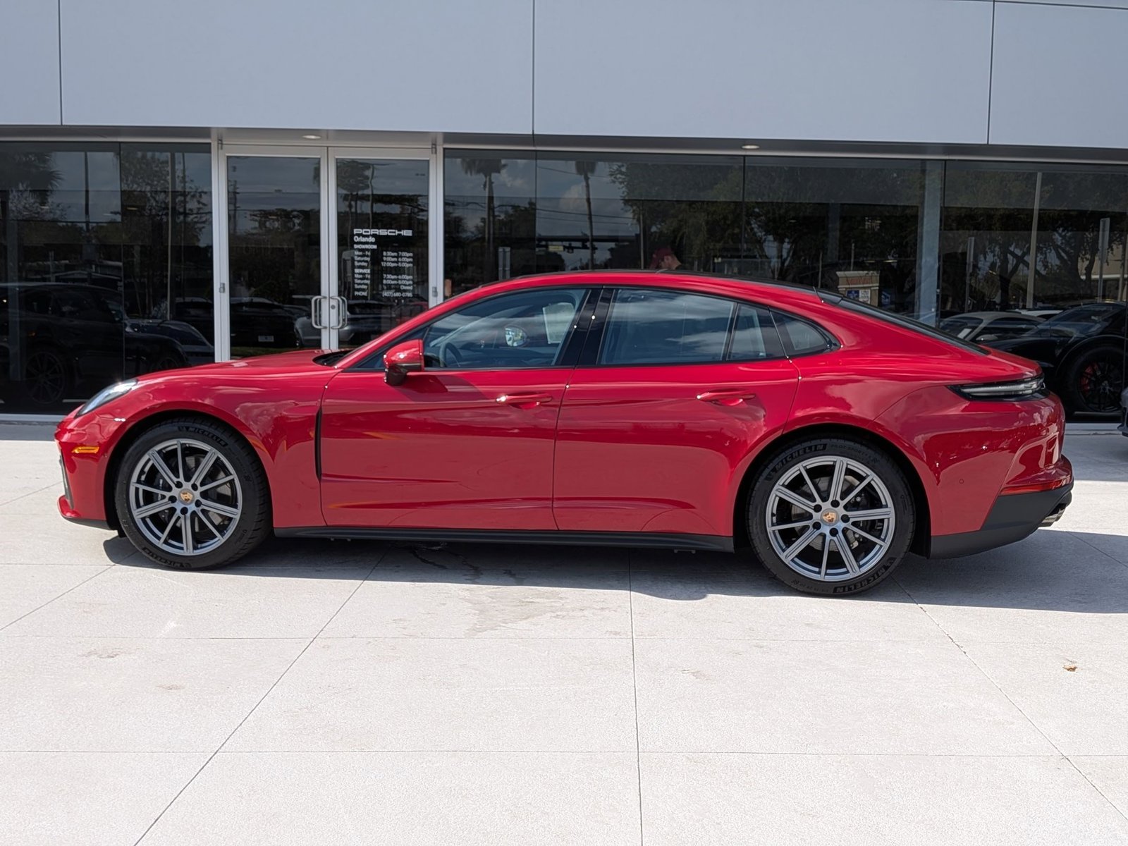 2026 Porsche Panamera 4 photo 2