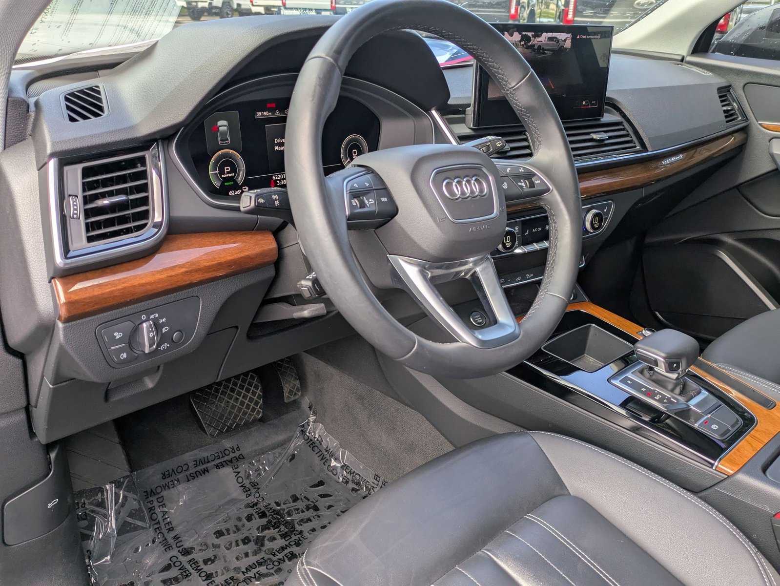 2021 Audi Q5 Premium 55 TFSI e photo 4