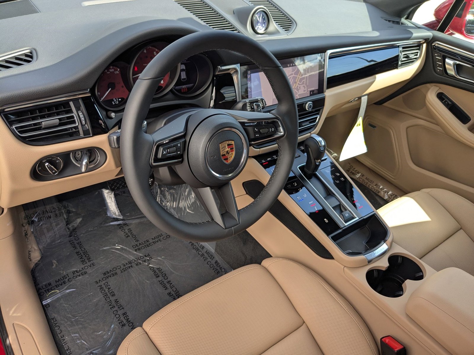 2026 Porsche Macan T photo 4