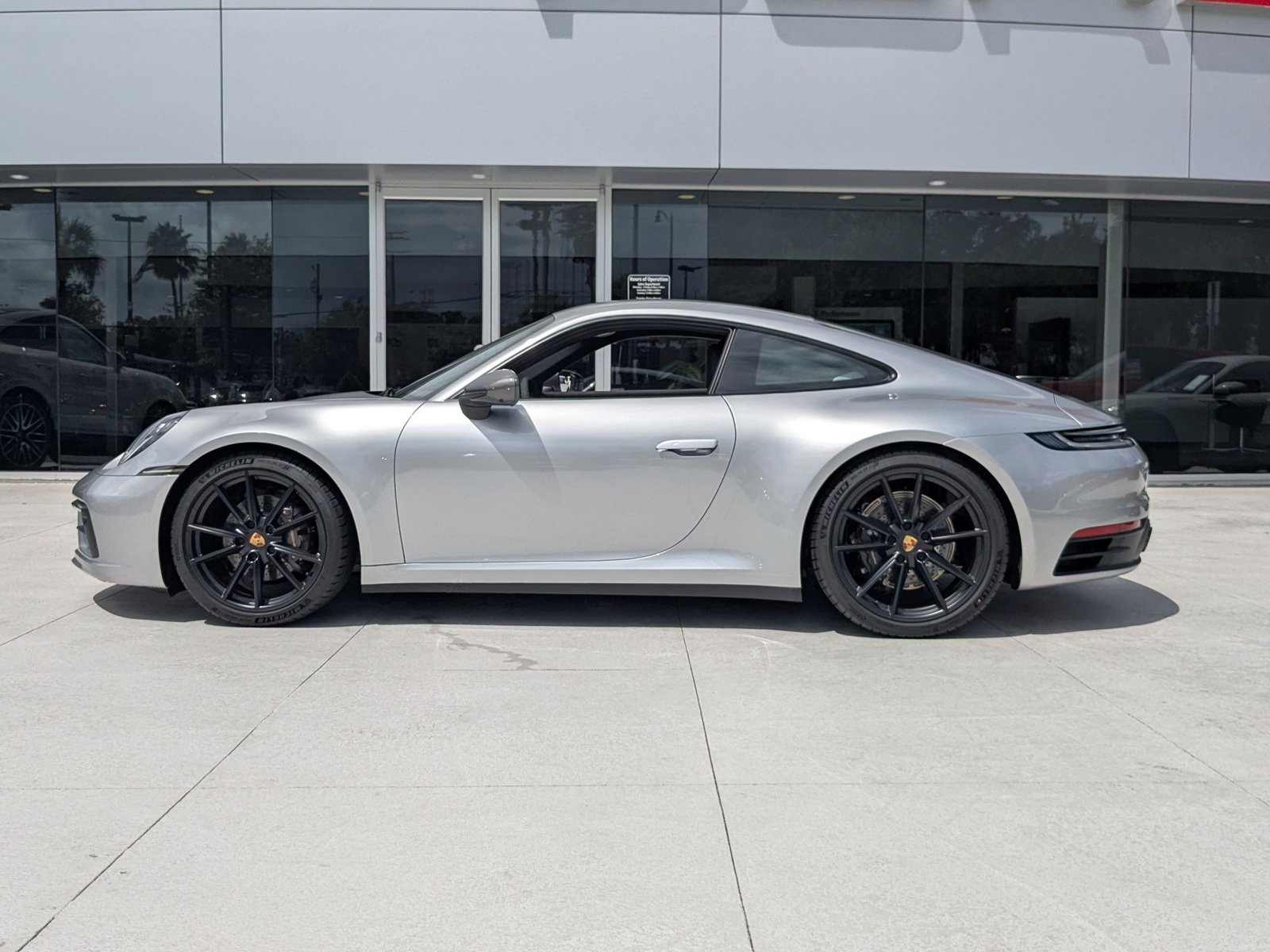 2024 Porsche 911 T photo 2