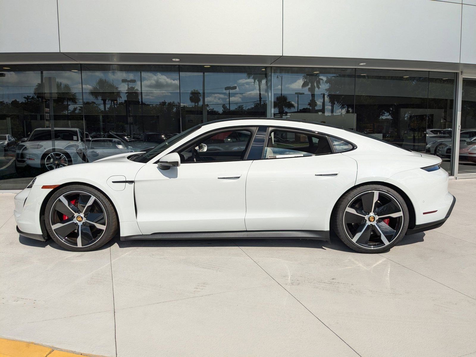 2023 Porsche Taycan 4S photo 2