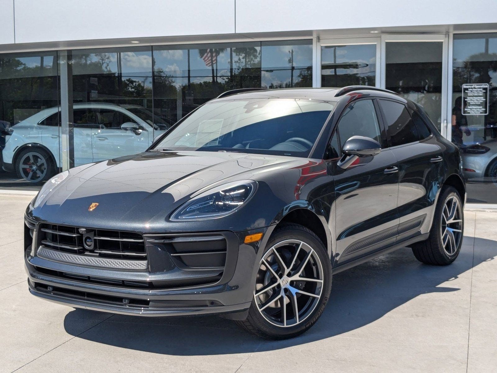 2025 Porsche Macan T